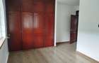 5 Bed House with En Suite in Lavington - 8
