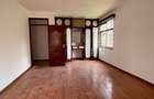 4 Bed Apartment with Swimming Pool in Riverside - 20