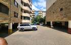 3 Bed Apartment with En Suite at Hatheru Road - 17