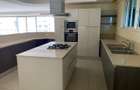 3 Bed Apartment with En Suite in Riverside - 8