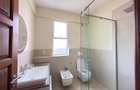 Serviced 3 Bed Apartment with En Suite in Parklands - 18