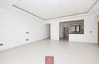 3 Bed Apartment with En Suite at Brookside Drive - 5