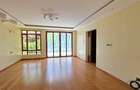 5 Bed Townhouse with En Suite at Lavington Green - 13
