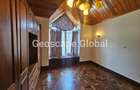 5 Bed House with En Suite in Runda - 1