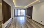 2 Bed Apartment with En Suite at Brookside Close - 10