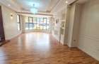5 Bed Townhouse with En Suite in Lavington - 2