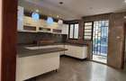5 Bed Villa with En Suite in Lavington - 4