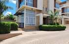 5 Bed Townhouse with En Suite at Convent Drive - 4