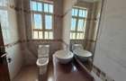 10 Bed House with En Suite in Nyari - 8