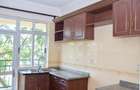 3 Bed Apartment with En Suite at Hatheru Road - 9