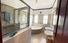5 Bed Villa with En Suite in Spring Valley - 14