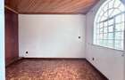 5 Bed Townhouse with En Suite in Lavington - 3