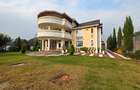 6 Bed House with En Suite in Runda - 4