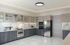 5 Bed Apartment with En Suite in Parklands - 5