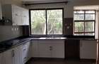 5 Bed Townhouse with En Suite at Convent Drive 66 - 18