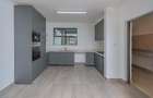 4 Bed Apartment with En Suite in Rosslyn - 3