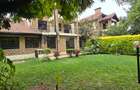 5 Bed Townhouse with En Suite at Lavington Green - 4