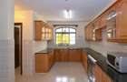 3 Bed Apartment in Riverside - 3