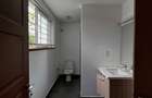 5 Bed Townhouse with En Suite at Lavington - 8