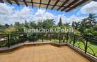5 Bed House with En Suite in Runda - 2