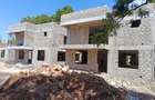 4 Bed Townhouse with En Suite at Green Wood Drive - 1