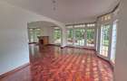 5 Bed Townhouse with En Suite at Rossylin Lone Tree - 3
