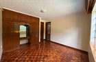 5 Bed House with En Suite in Runda - 9