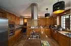 5 Bed Townhouse with En Suite in Lavington - 7