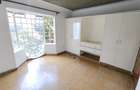 3 Bed Apartment with En Suite in Kilimani - 16