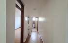 5 Bed House with En Suite at Close To Un - 7