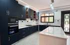 5 Bed Townhouse with En Suite in Karen - 9