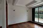 5 Bed Townhouse with En Suite in Lavington - 14