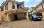 4 Bed Townhouse with En Suite at Lavington - 9