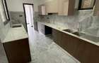 3 Bed Apartment with En Suite in Riverside - 10