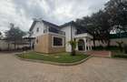 5 Bed House with En Suite at Old Runda - 14