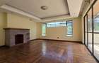 5 Bed Townhouse with En Suite in Lavington - 4