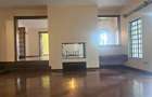 5 Bed Townhouse with En Suite in Kitisuru - 16