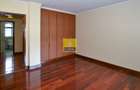 3 Bed Apartment in Riverside - 10