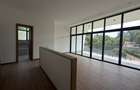 5 Bed Villa with En Suite in Nyari - 9