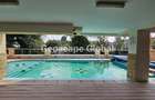 4 Bed Apartment with En Suite in Riverside - 15