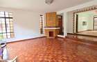 5 Bed Townhouse with En Suite at Lavington Road - 12