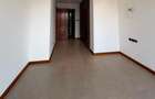 4 Bed Apartment with En Suite in Riverside - 10