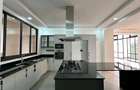 4 Bed Apartment with En Suite at Riverside Dr - 9