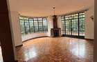 5 Bed Townhouse with En Suite in Lavington - 3