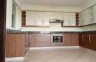 3 Bed Apartment with En Suite in Brookside - 13