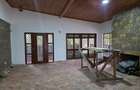4 Bed House with En Suite in Lavington - 10