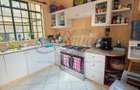 4 Bed House with En Suite in Lavington - 2