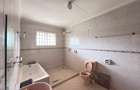 4 Bed Townhouse with En Suite at Lavington - 8