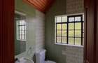 5 Bed Townhouse with En Suite in Lavington - 16