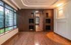 5 Bed House at Ridgeways - 10
